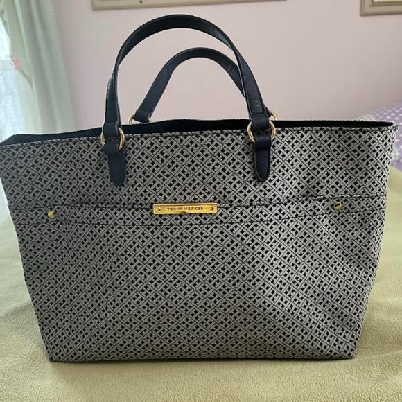 Hilfiger Tote Bag - Picture 1 of 3